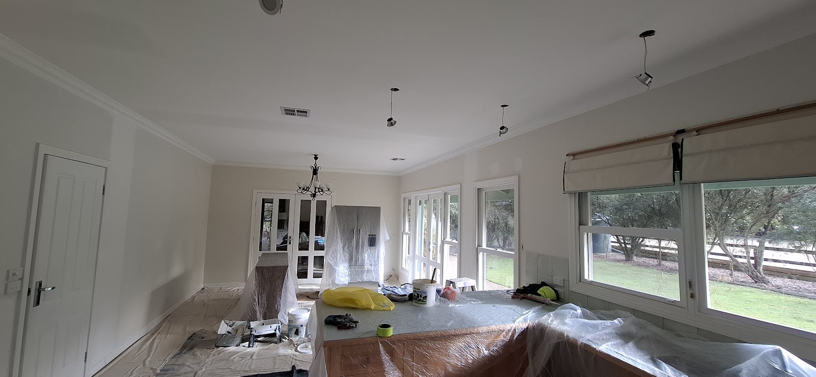 Interior painting and room preparation by Pro Painter Melbourne