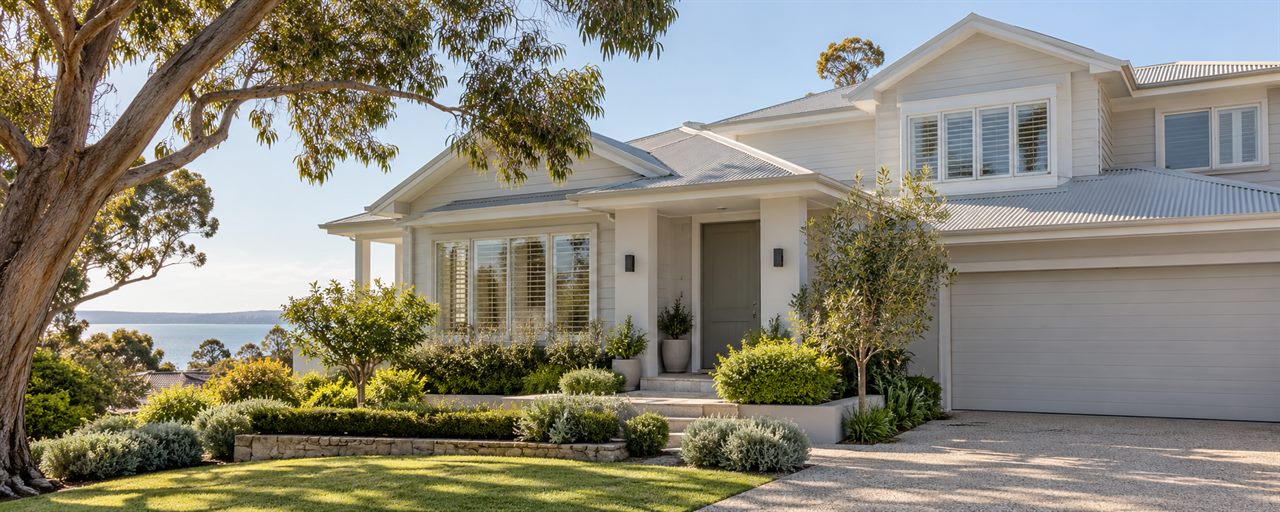 AI-generated illustrative image of exterior house painting in Mount Eliza